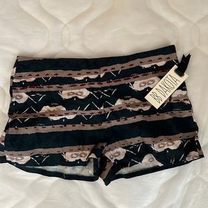 WOMEN SHORTS